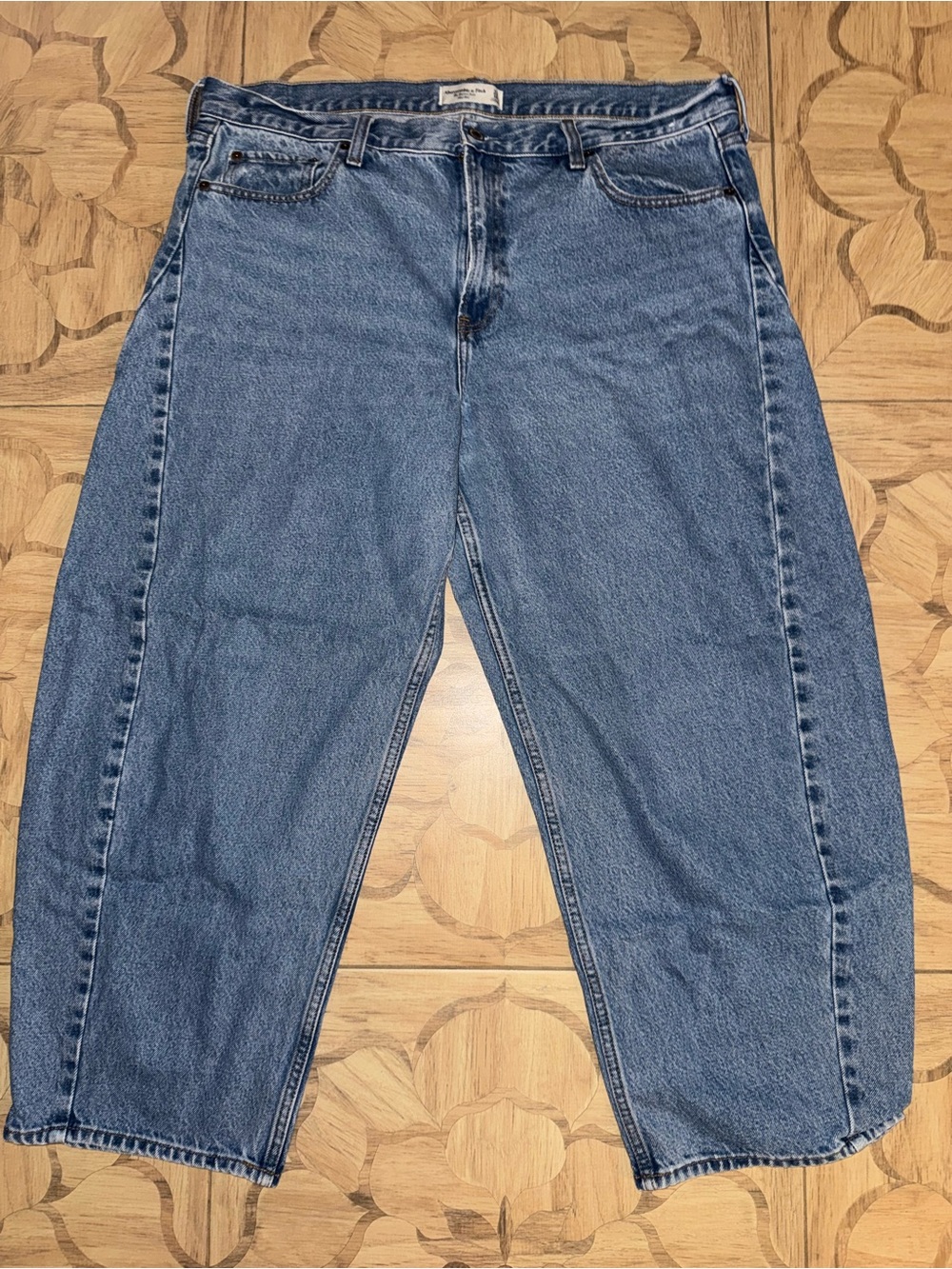 Abercrombie & Fitch The Barrel Jean Mid Rise Blue Denim Size 33